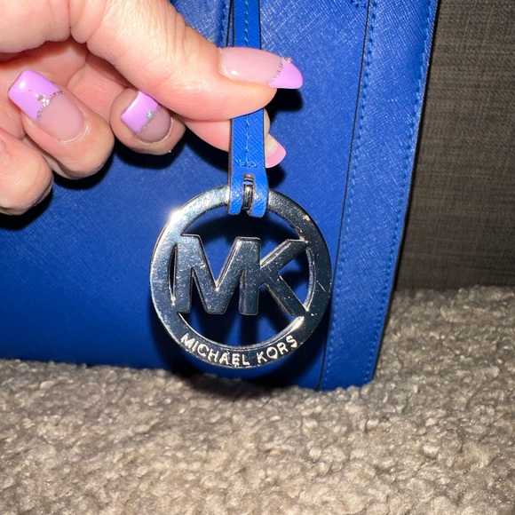 Michael Kors 💙 Blue Saffiano Leather Satchel w/shoulder strap - Picture 3 of 10